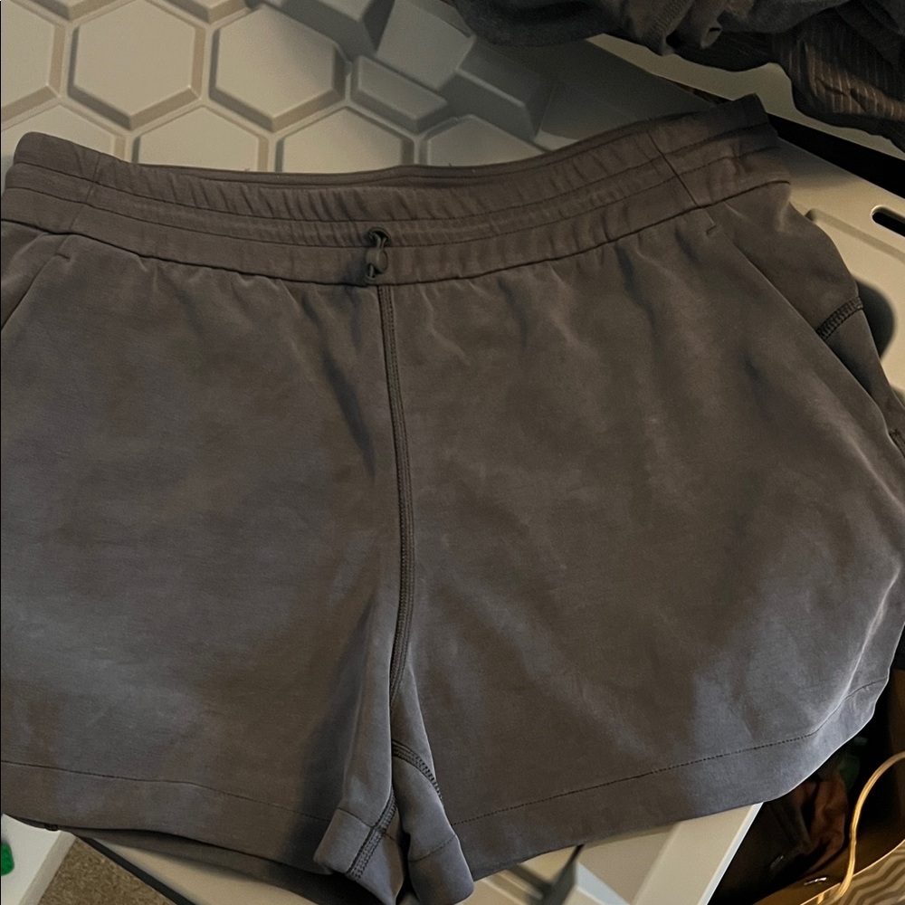 Lululemon Women’s Black Softstreme shorts